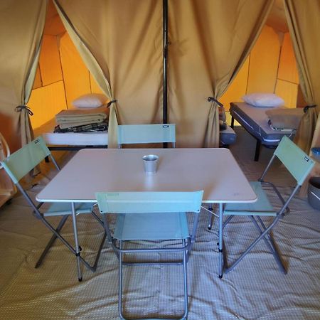 Camping Onlycamp Du Rouergue 鲁埃格自由城 外观 照片
