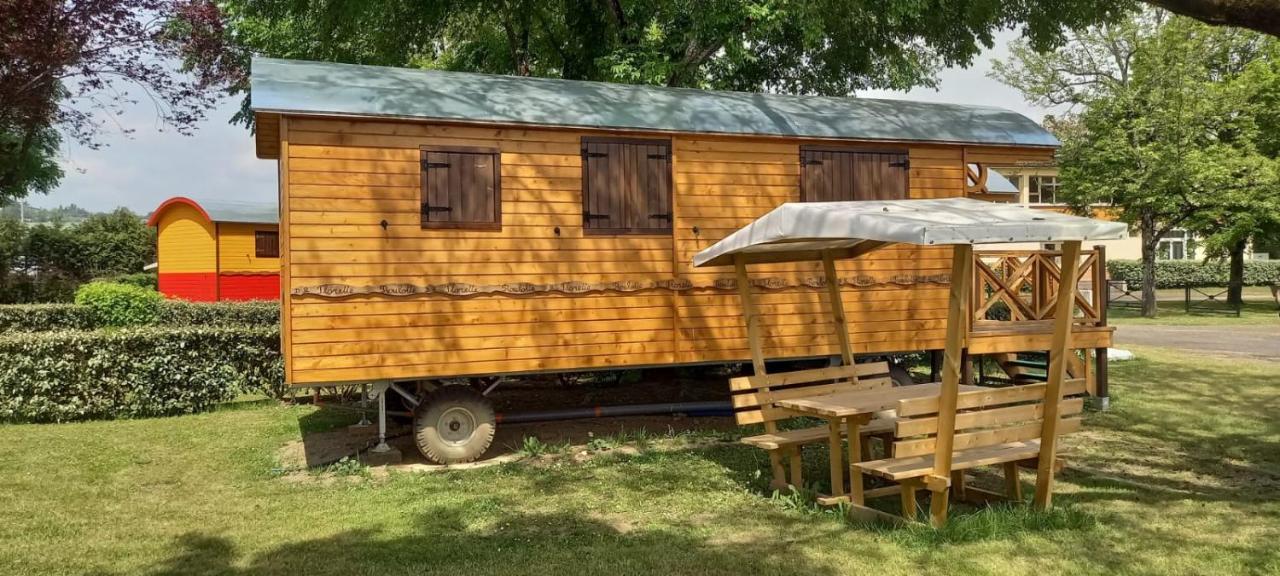 Camping Onlycamp Du Rouergue 鲁埃格自由城 外观 照片